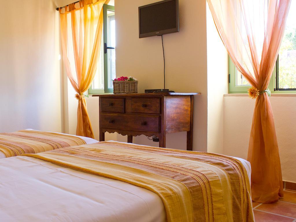 Vale De Ferreiros Guest House Abrantes Exterior photo